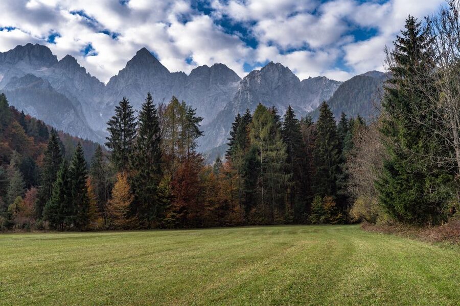 7 Alpine Wonders - Vršič Pass and Lake Jasna
