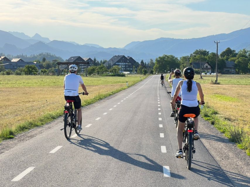 Bled: e-Bike Rental - Riding around Lake Bled first