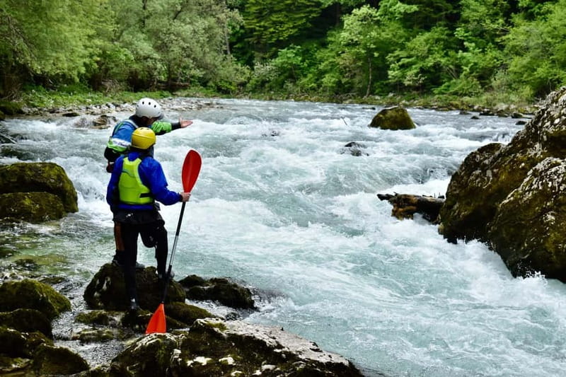 Bled: kayaking trip on the river Sava - The 10-minute ride to the river