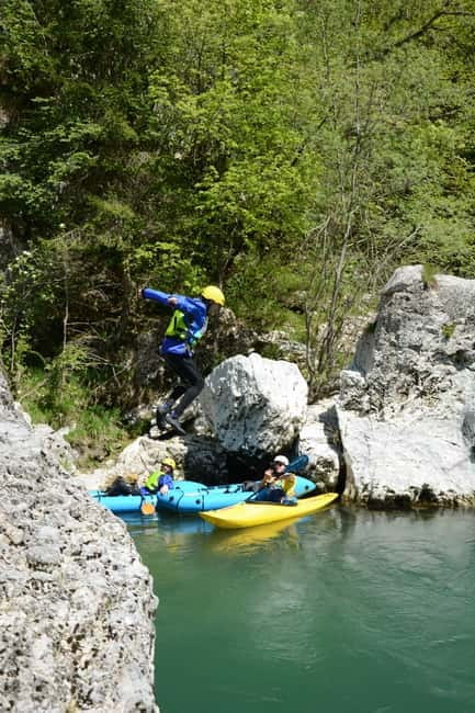 Bled: kayaking trip on the river Sava - The snack stop and ride back
