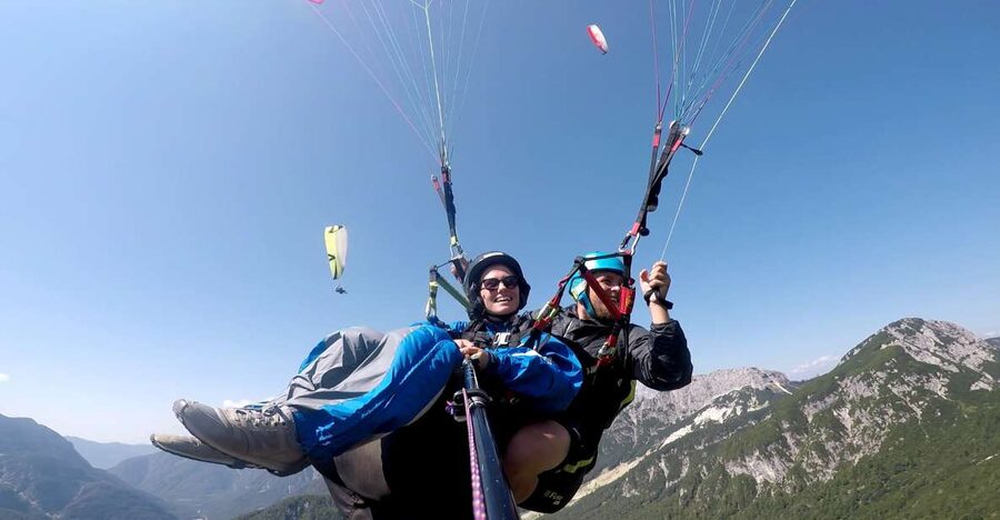 Bovec: Tandem paragliding in Julian Alps - Kuk: two wind directions and a view toward the Dolomites