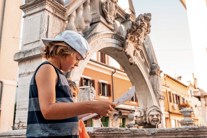 Family adventure in Koper Winged cat quest - Starting at Tominčeva ulica and finding your bearings