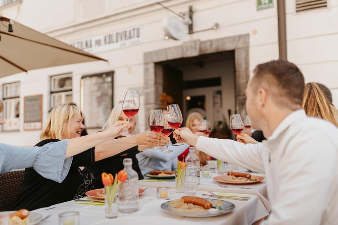 Food & Wine Tour Ljubljana - Local Foodie Adventure in Slovenia - Seven tastings around Stari trg