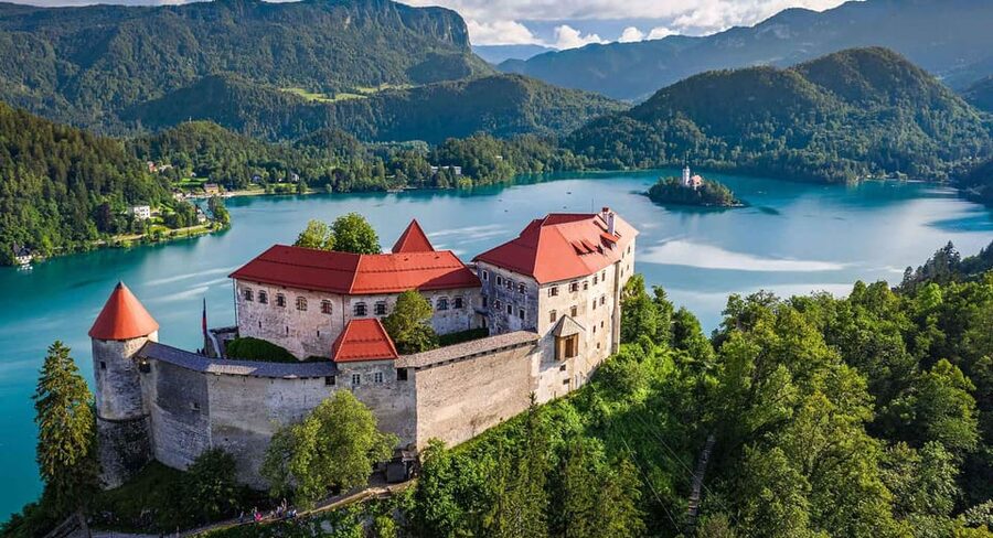 From Ljubljana: Lake Bled Day Tour - Bled Castle and the best high view