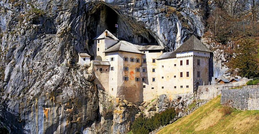 From Ljubljana: Postojna Cave & Predjama Castle Guided Trip - What the ride from Ljubljana adds