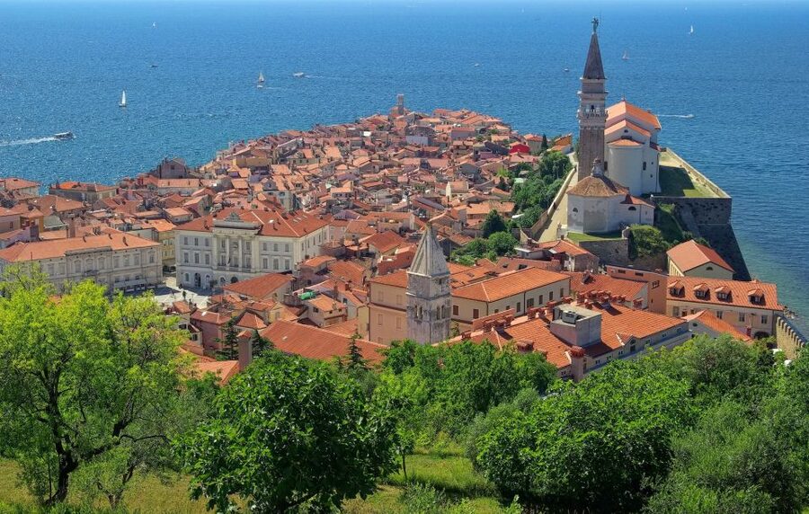 From Ljubljana: Škocjan UNESCO Caves and Piran Full-Day Trip - Key points at a glance