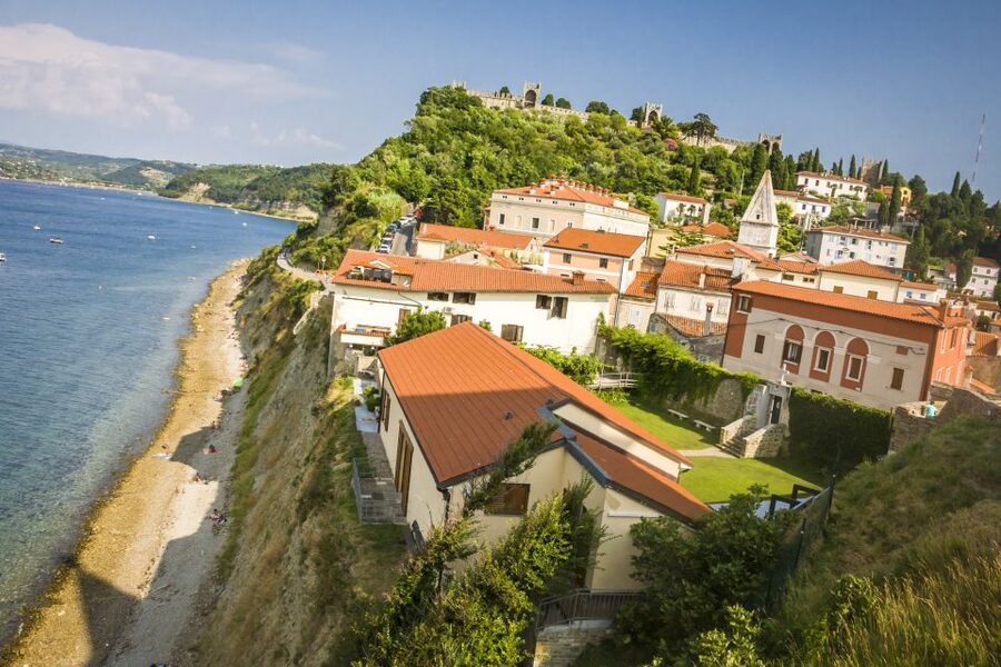 From Ljubljana: Škocjan UNESCO Caves and Piran Full-Day Trip - Three and a half hours in Piran