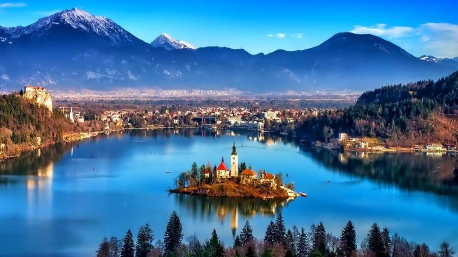 From Ljubljana: Trip to Lake Bled and Bled Castle - Bled Castle gives you the best first view