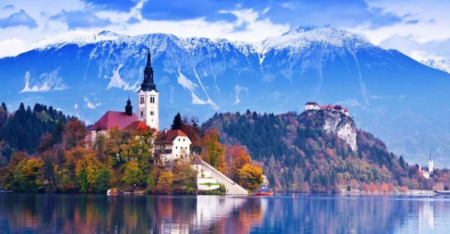 From Ljubljana: Trip to Lake Bled and Bled Castle - Seasonal timing changes the mood