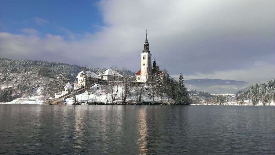 From Zagreb: Lake Bled & Ljubljana Private Day Trip - Is $424 per person good value?