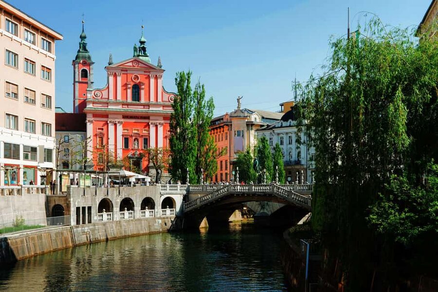 From Zagreb: Ljubljana and Lake Bled Day Trip - The drive from Zagreb to Ljubljana
