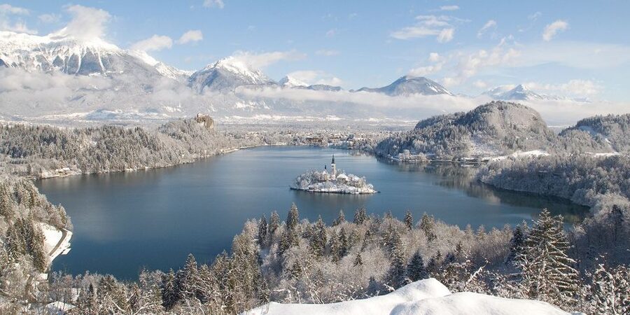 From Zagreb: Ljubljana and Lake Bled Guided Day Trip - The short ride to Lake Bled