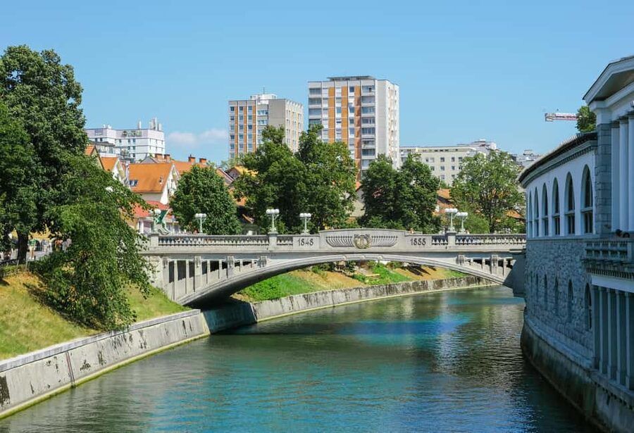 From Zagreb: Ljubljana and Lake Bled Private Day Tour - Bled Castle and the best high view