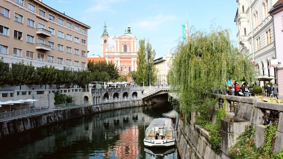 Full-Day Best of Slovenia Tour from Zagreb - What the $247 price really covers