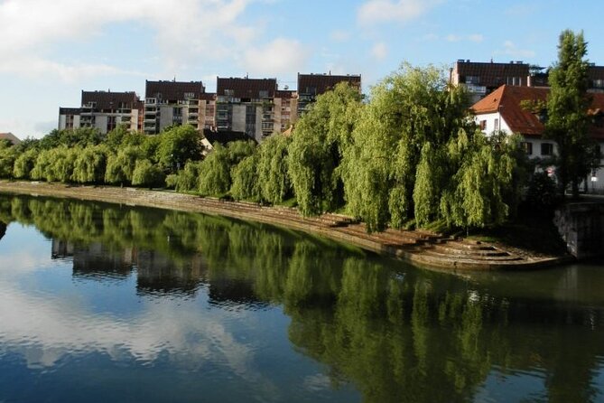 Guided Boat Tour in Ljubljana - What the Covered Boat Means for Your Experience