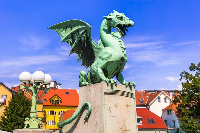 Ljubljana 2Hours and 30Minute Walking Tour with Local Guide - Old Town, Ribji trg, and Plečnik’s design