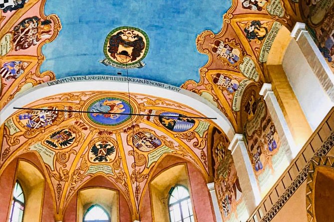Ljubljana boat cruise and walking tour - Town Hall and the stories between the sights