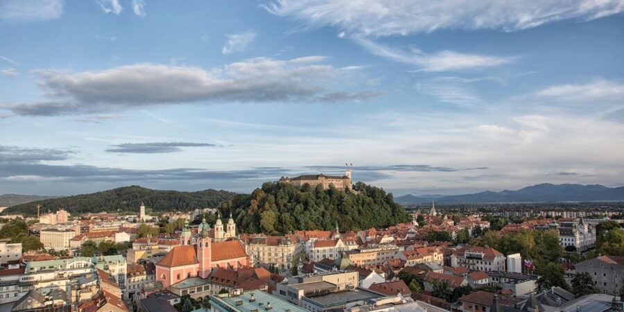 Ljubljana: Castle Entry Ticket with Optional Funicular Ride - Reaching the hill by foot or funicular