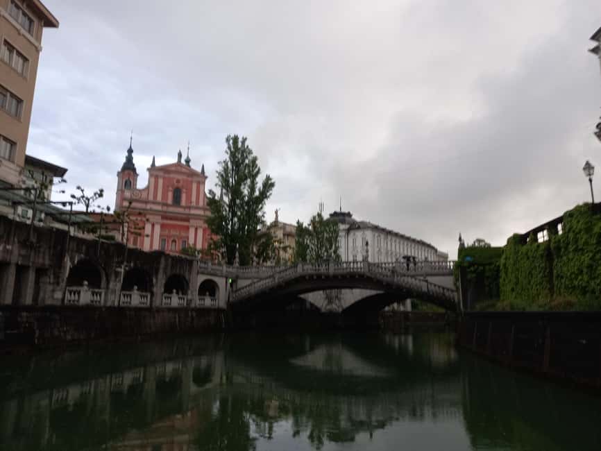 Ljubljana castle on foot :) con guida in italiano - Jože Plečnik’s beehive and small city details