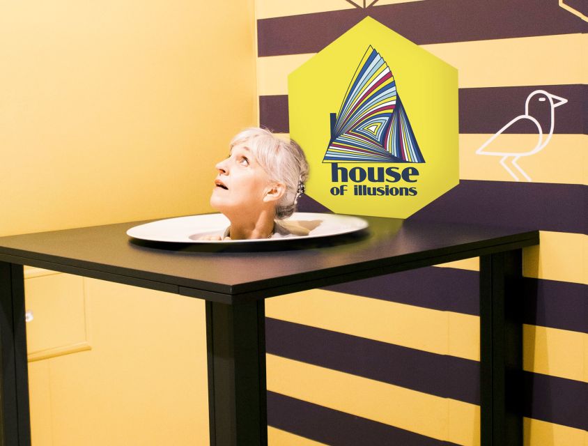 Ljubljana: House of Illusions Entrance Ticket - Optical mirrors and the art of the strange selfie