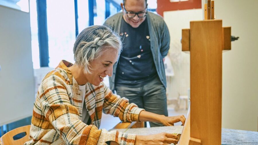 Ljubljana: Interactive Workshop with Experienced Weaver - Timing, languages, and practical comfort