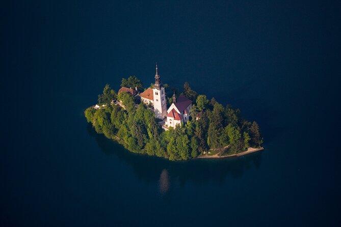 Ljubljana: Lake Bled Experience small group half-day tour - Riding the Traditional Pletna Boat to Bled Island