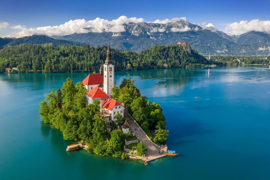 Ljubljana: Lake Bled, Postojna Cave, and Predjama Day Tour - The guide can make or break a full day