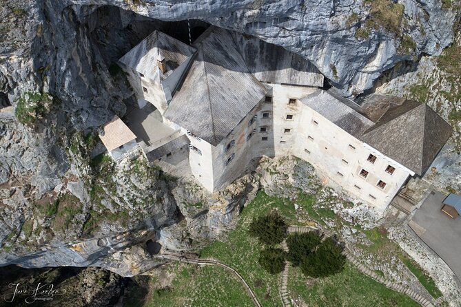 Ljubljana: Postojna cave & Predjama castle small group tour - The guide makes the difference