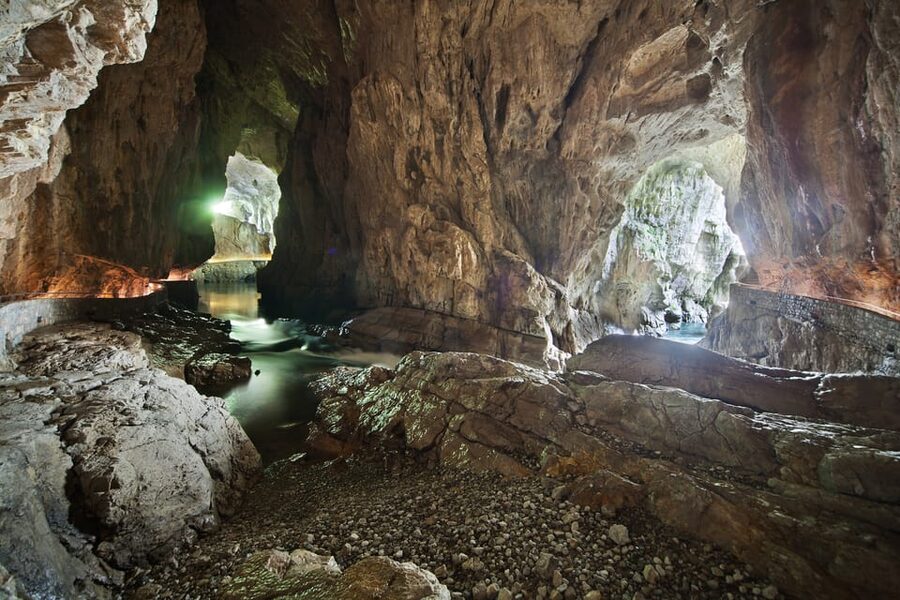 Ljubljana: Škocjan Caves, Rakov Škocjan & Predjama castle - Should you book this tour?