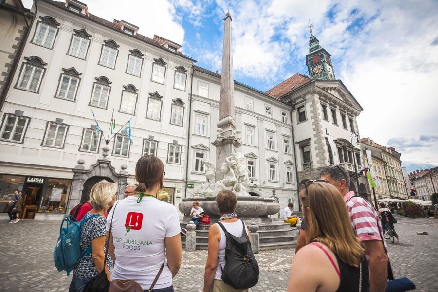 Ljubljana: Slovenian Cuisine Walking Tour with Tastings - Why this four-hour tour works so well in Ljubljana