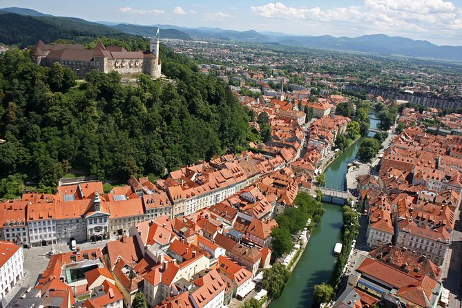 Ljubljana Tourist Card - A river cruise and sightseeing train