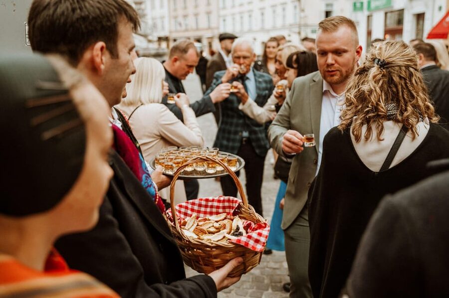 Ljubljana: Traditional Slovenian Dinner and Show - A Slovenian evening built around participation