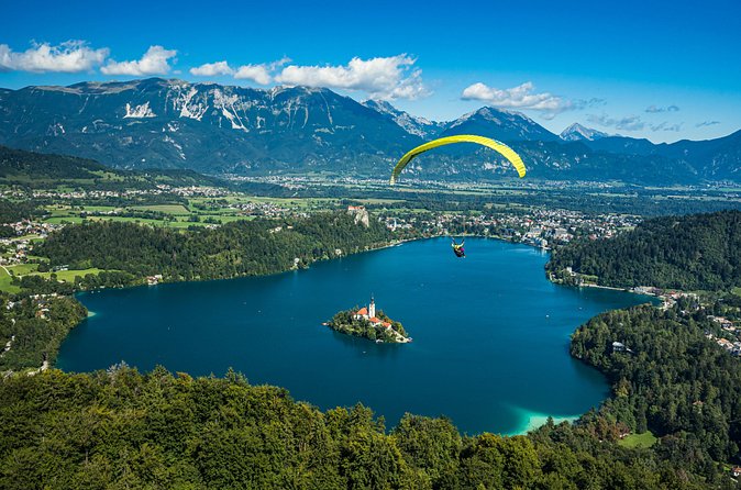 Paragliding Lake Bled - The flight: 10 to 25 minutes over Bled