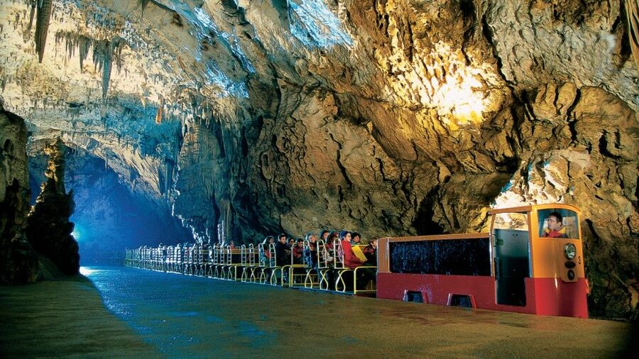Piran: Half-Day Caves and Castles Tour from Portorož - Why the pairing works