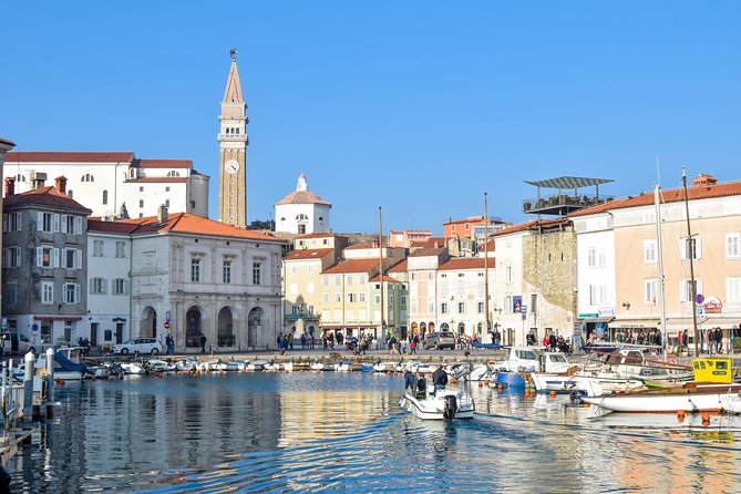 Piran Old Town Walking Tour - Venetian houses and old civic buildings