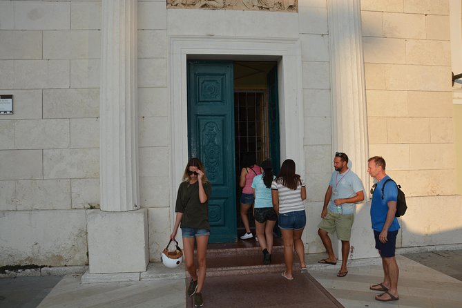 Piran Walking Tour with Local Wine and Food Tasting - Following Piran’s old defenses uphill