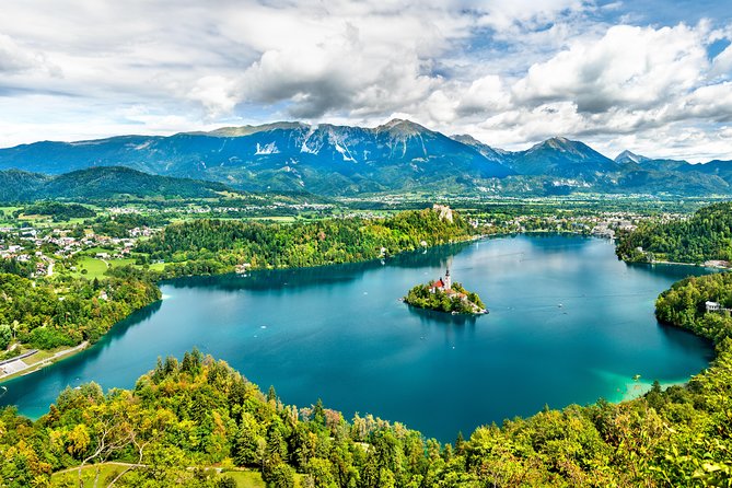 Postojna cave, Predjama castle and Lake bled from Ljubljana - Key points to know before booking