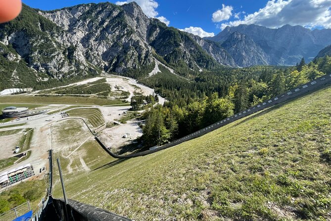 Slo classic: Bled, Kranjska Gora, Planica, Peričnik (group of 4) - Lake Jasna: the prettiest pause for photos