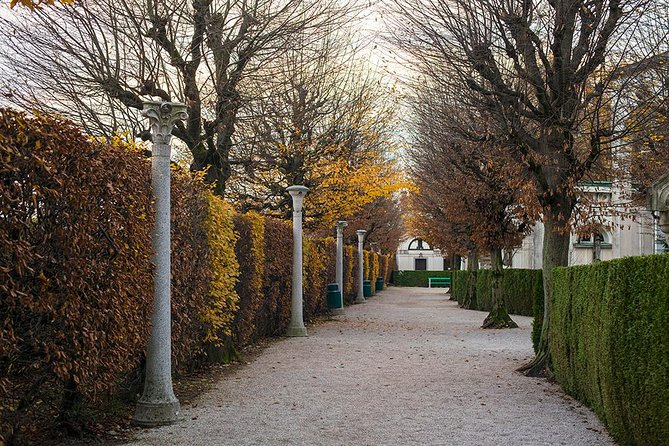 The Deadly Walk - Ljubljana Cemetery Tour - A private walk with Tjaša and room for conversation