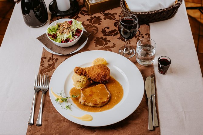 Traditional Slovenian Dinner and Show - Who will enjoy this evening most?