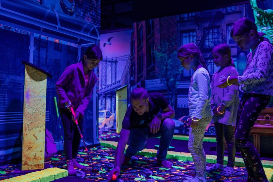 Woop! Glow golf: Ljubljana Btc City - Is $11 good value?