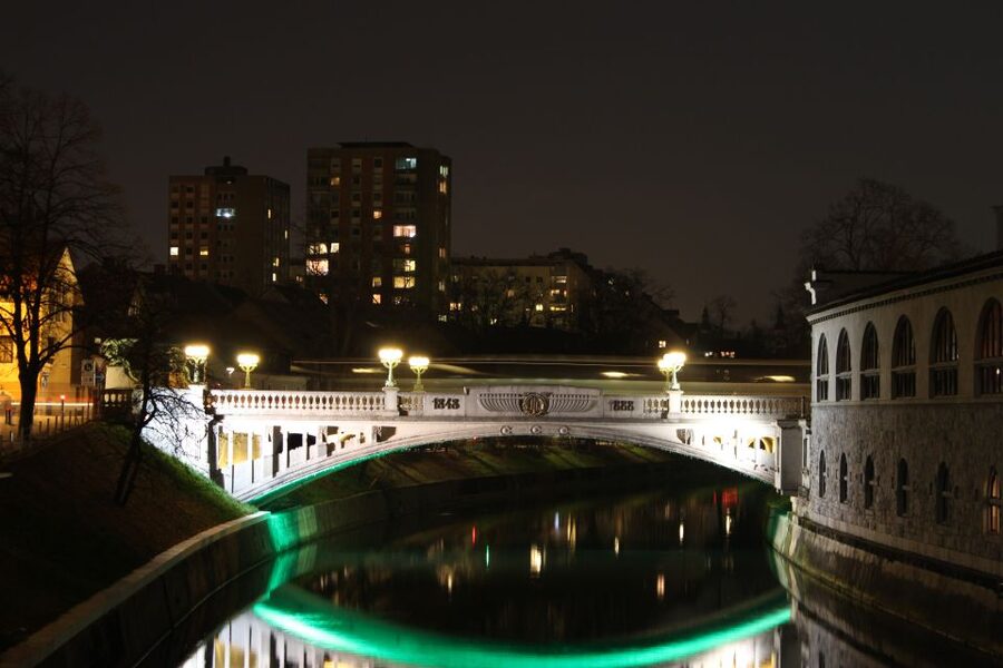 Zagreb: Day Trip Postojna Cave, Predjama Castle, & Ljubljana - What the $237 price really covers