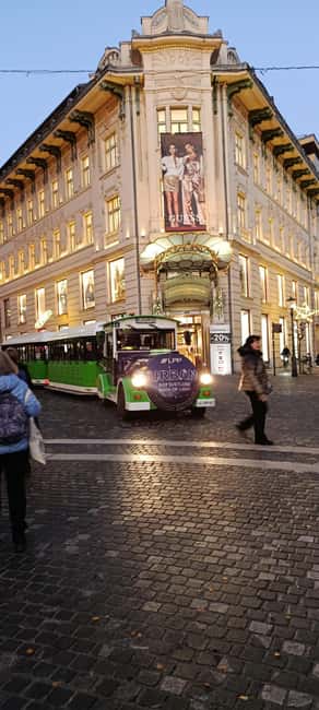 Zagreb: Lake Bled and Ljubljana Day Tour with Chocolate Gift - Kremšnita by the lakeshore